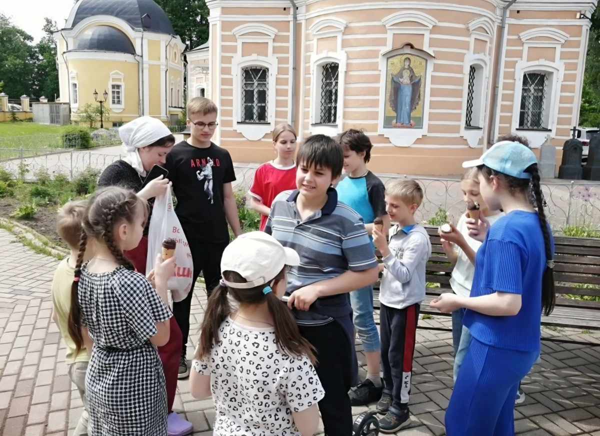 Субботники по уборке территории